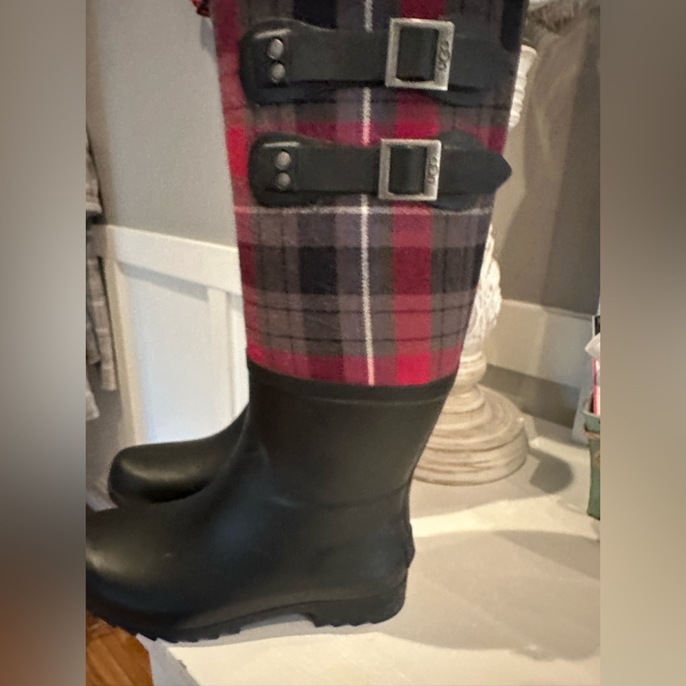 UGG Plaid Tall Rain/Snow Boots with Buckle - Picture 3 of 7